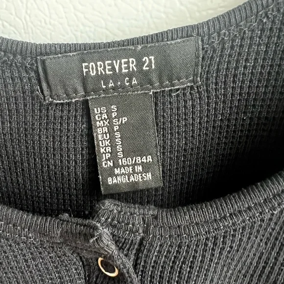 CLEARANCE Women’s Black Waffle Knit Tank Top - Picture 6 of 7